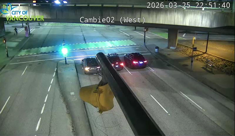 Cambie St & W 2nd Ave - West/East