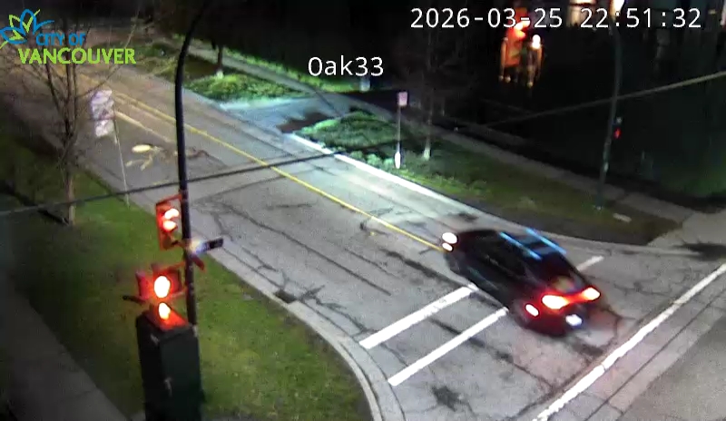 Oak St & W 33rd Ave - W